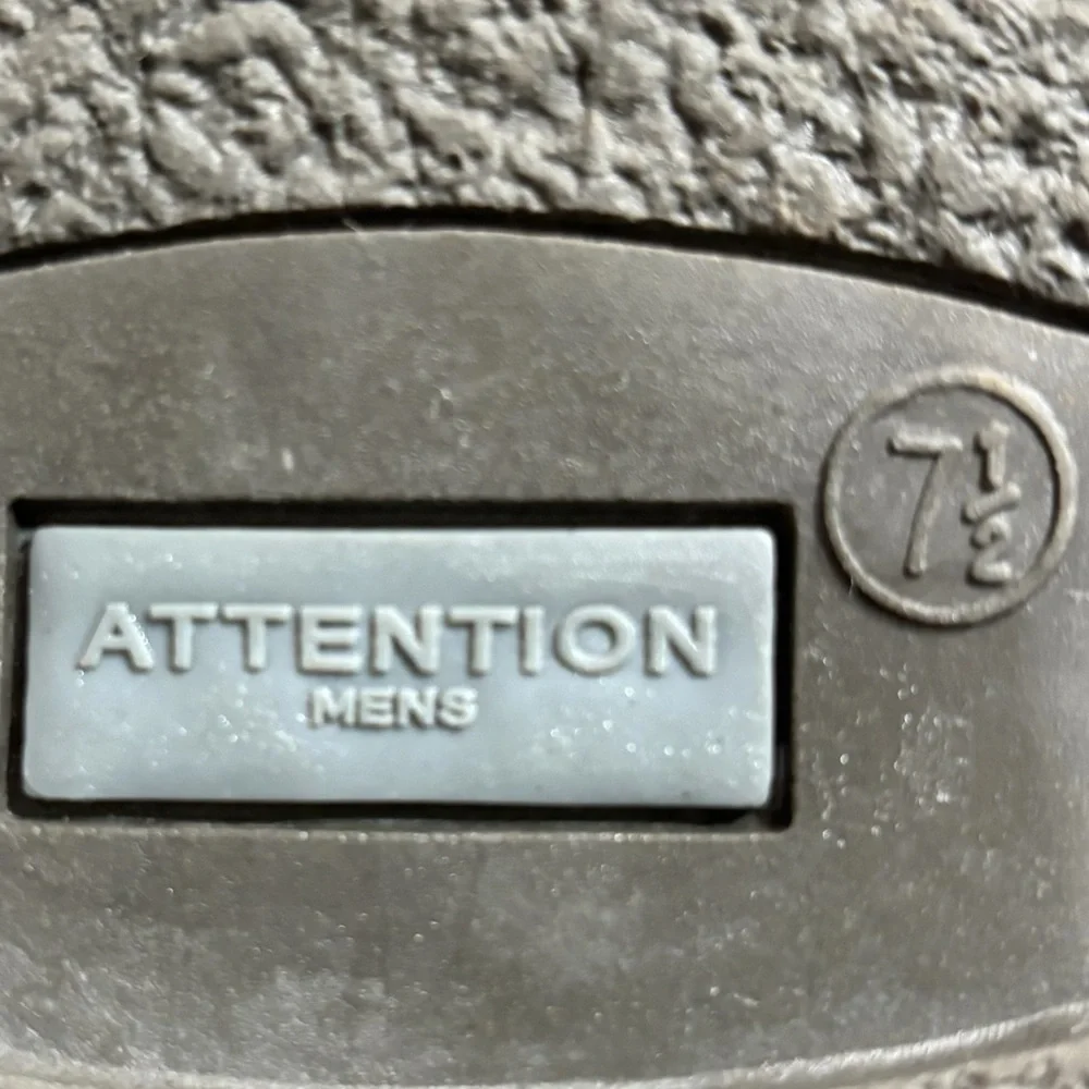 ATTENTION MENS - SIZE 7.5 -‎ GRAY - STYLE: KANE CHUKKA LACE UP ANKLE BOOT - S2